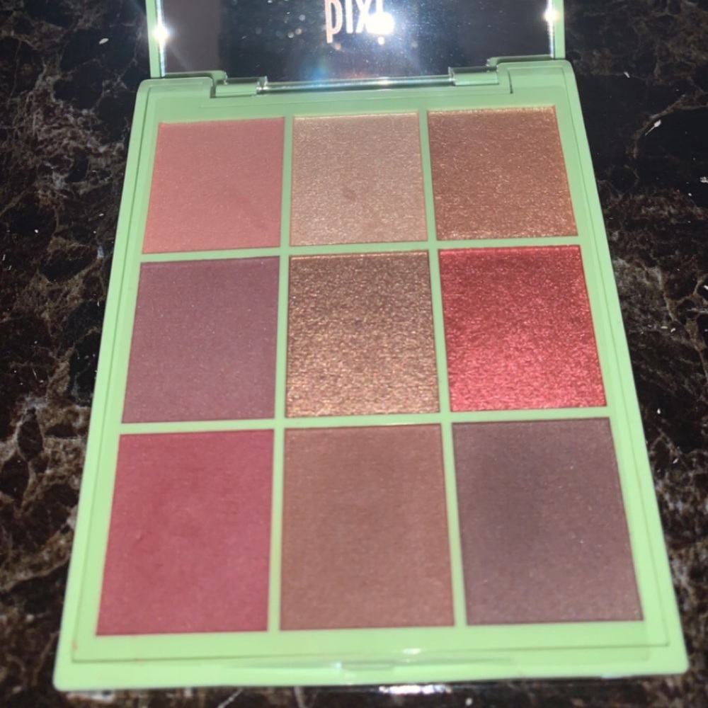 Pixi eyeshadow